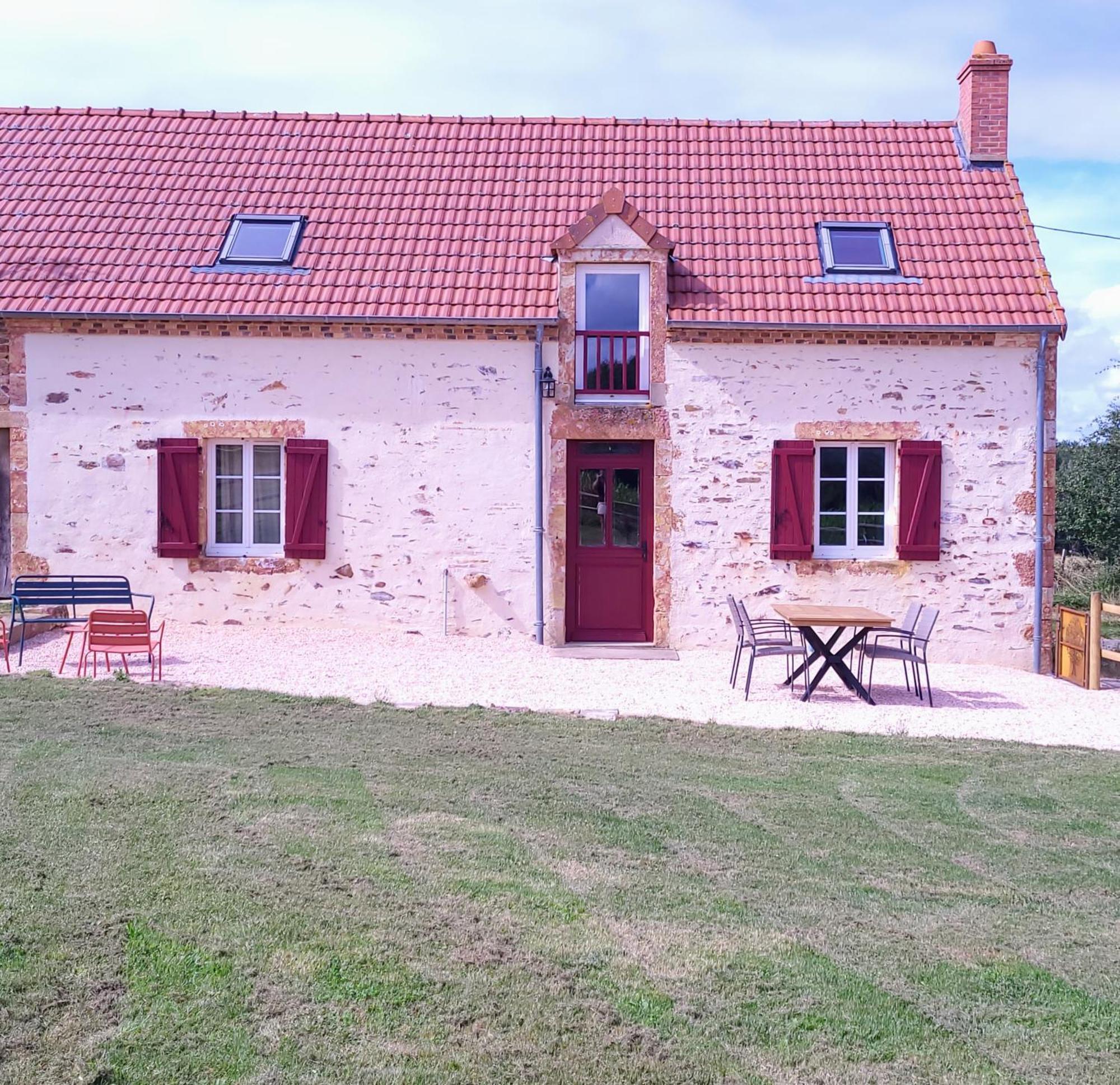 Gite Au Centre De La France Vesdun Экстерьер фото
